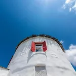 Dom wakacyjny Old Windmill In Village