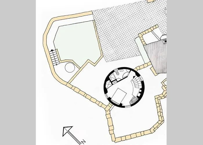 Old Windmill In Village 別荘
