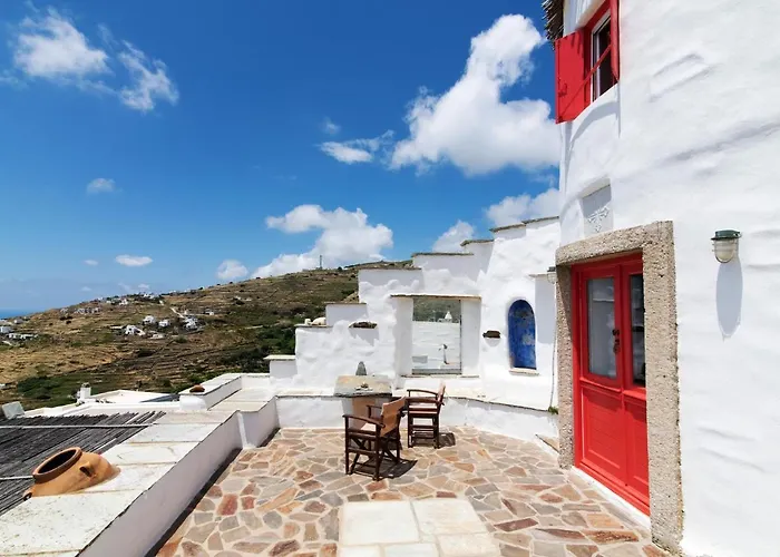 別荘 Old Windmill In Village *