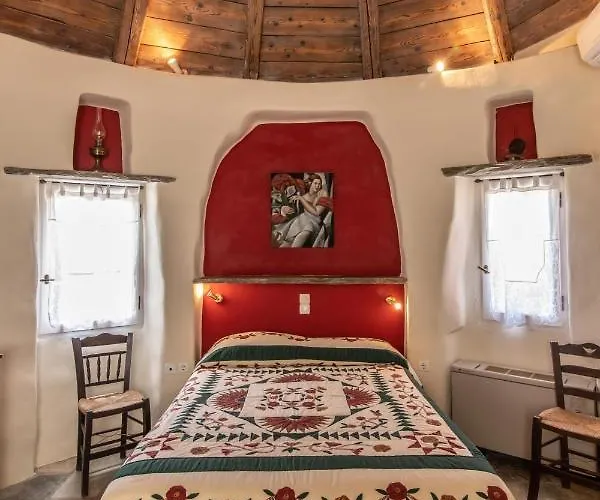 別荘 Old Windmill In Village Triandáros